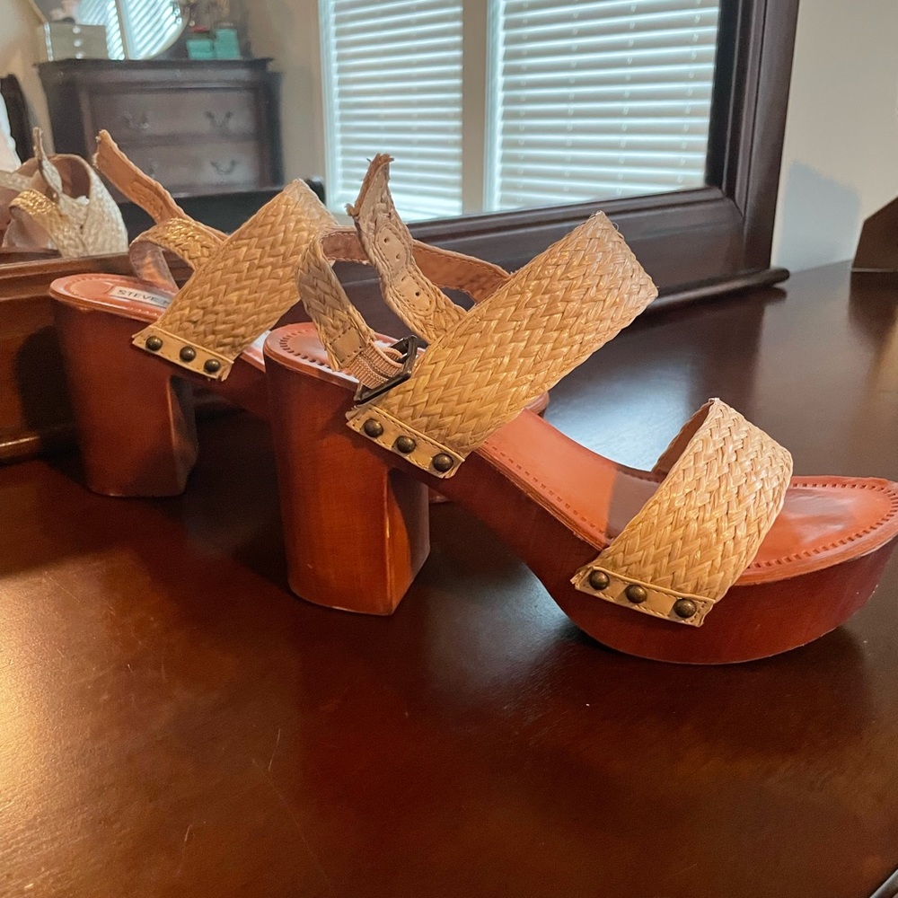 Steve Madden Platform Sandals